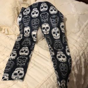 No Boundaries skull leggings